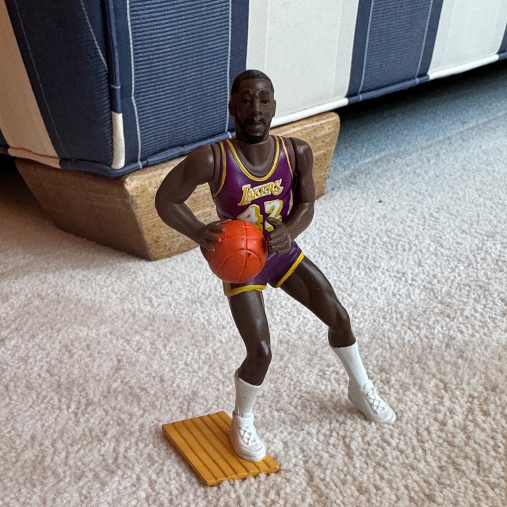 1990 Starting Lineup NBA Collectible James Worthy L.A. Lakers Figurine